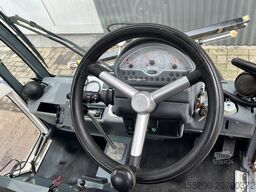 boschung P4T Werktuigdrager Stratenreinigingmachine Hog...