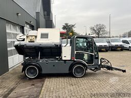 boschung P4T Werktuigdrager Stratenreinigingmachine Hog...