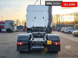 MERCEDES-BENZ Actros 1843