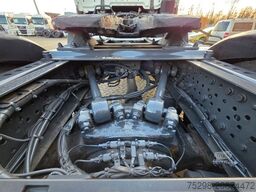 MERCEDES-BENZ Actros 1843