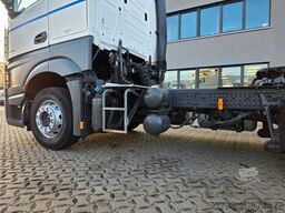 MERCEDES-BENZ Actros 1843