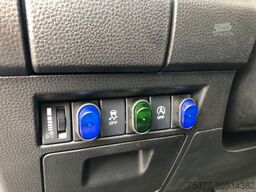 ISUZU D-Max Double Cab V-Cross AT + hohes Fahrwerk +