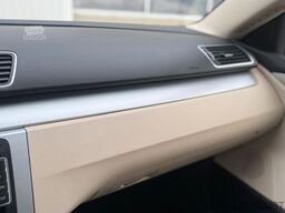 VOLKSWAGEN Passat CC BMT