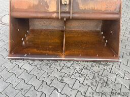  hydraulischer  Grabenräumlöffel / SW33 / 2.000 mm