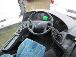 MERCEDES-BENZ O 550 Integro/50 Sitze/Schalter