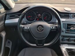 VOLKSWAGEN Passat Limo 1.4 TSi Trendline - Comp Media -PDC