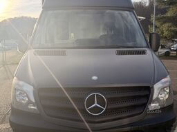 Mercedes-Benz Foodtruck, Imbisswagen, Food Truck mit neuer Küche und Ausstattung