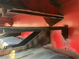 Krone Mega Liner Plateau mit Containerverriegelungen SDP 27 eLCVB4-S