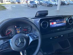 Mercedes-Benz Sprinter 317 DoKa Pritsche + AHK