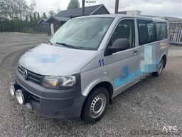 VW Transporter – 8 Seats