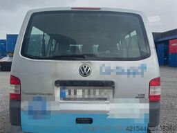 VW Transporter – 8 Seats