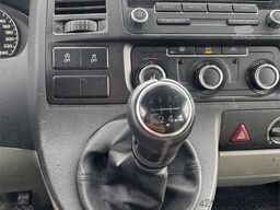 VW Transporter – 8 Seats