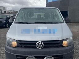 VW Transporter – 8-Seater
