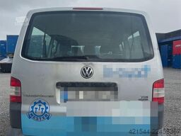 VW Transporter – 8-Seater