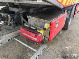 MAN TGM 4x2 tow truck w/ 6 seats, tow boom and Isoli b
