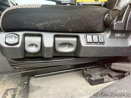 MAN TGM 4x2 tow truck w/ 6 seats, tow boom and Isoli b