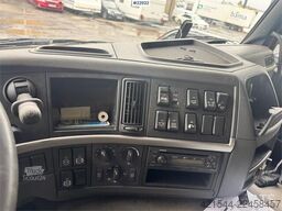 Volvo FM330 recovery truck.