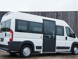 FIAT Ducato CNG Rollstuhl 6-Sitzer Rampe 2 Plätze
