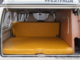 VW T2 A Westfalia Camper Hubdach Festbett