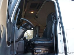 MERCEDES-BENZ Actros 1942 Streamspace 2x Tank Euro6 Navi