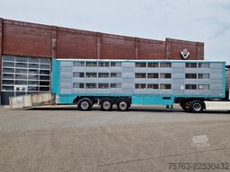 Lecitrailer Guiton livestock trailer 3 deck - Loadlift - St...