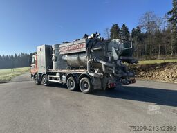 Mercedes-Benz Actros 3243 8x4 Trockensauger / Swiss-Vehicle