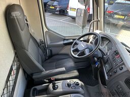 DAF LF 230 FA / 12 Ton / 246 dkm / Navi / Box / Laa...