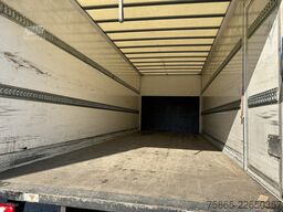 DAF LF 230 FA / 12 Ton / 246 dkm / Navi / Box / Laa...