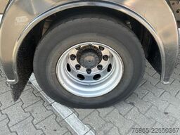 DAF LF 230 FA / 12 Ton / 246 dkm / Navi / Box / Laa...