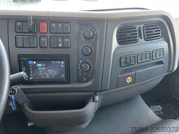 DAF LF 230 FA / 12 Ton / 217 dkm / Navi - Camera / ...
