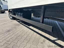 DAF LF 230 FA / 12 Ton / 217 dkm / Navi - Camera / ...