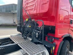 IVECO AS440 ST/P LNG ADR