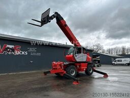 MANITOU MRT 2150 Privilege Teleskoplader Palettengabel