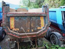 Carnehl 3-Axle Tipping Semi-Trailer