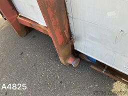 Flatbed container 