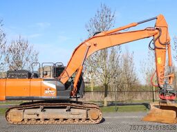 Hitachi ZX300 LC-7 | ROTOTILT | BUCKET