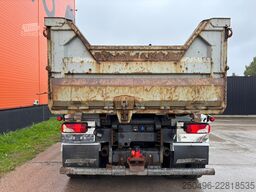 Scania R 580 8x4 RETARDER / FULL STEEL / BOX L=5576 mm