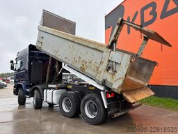 Scania R 580 8x4 RETARDER / FULL STEEL / BOX L=5576 mm