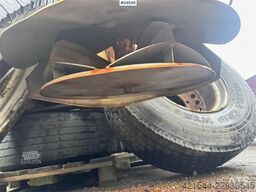 Falköping CLC-427 salt spreader – needs repair