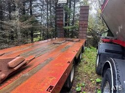 Vang Machine Semi-Trailer with Hydraulic Ramps and Exte