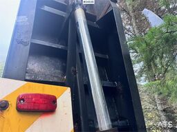 Vang Machine Semi-Trailer with Hydraulic Ramps and Exte