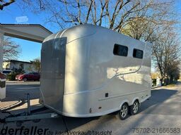  Steinsberger 3-Pferdeanhänger mit Bett