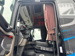 Scania R650 Tridem Hooklift Truck – Equipped for Snow Plo