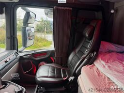 Scania R650 Tridem Hooklift Truck – Equipped for Snow Plo