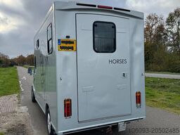 Renault Master Theault horsetruck Dubbele cabine.