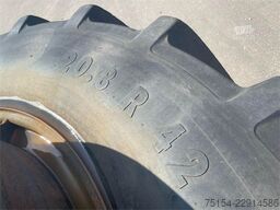 John Deere Zwillingsbereifung 460/85R34 & 20.8R42