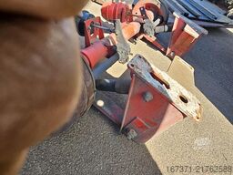 SMB TRAILER AXLE SINGLE TIRES.