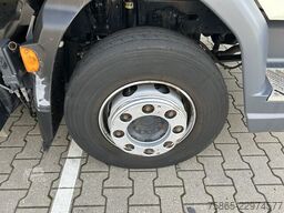 DAF LF 230 FA / 12 Ton / 215 dkm / Navi / Camera / ...