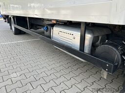 DAF LF 230 FA / 12 Ton / 215 dkm / Navi / Camera / ...