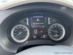 DAF LF 230 FA / 12 Ton / 214 dkm / Navi / Box / Laa...